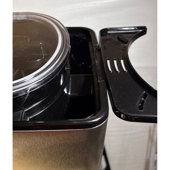 Cuisinart Fully Automatic Burr Grind & Brew Coffee Maker DGB-950BC - Picture 10 of 16